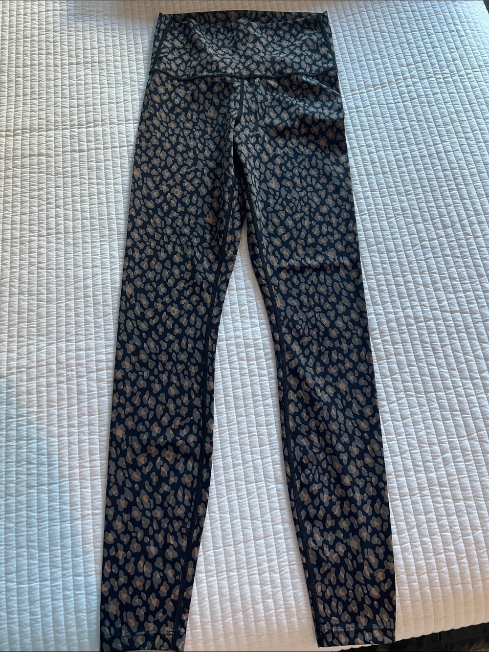 Varley Black Jeggings with Tan Leopard Print